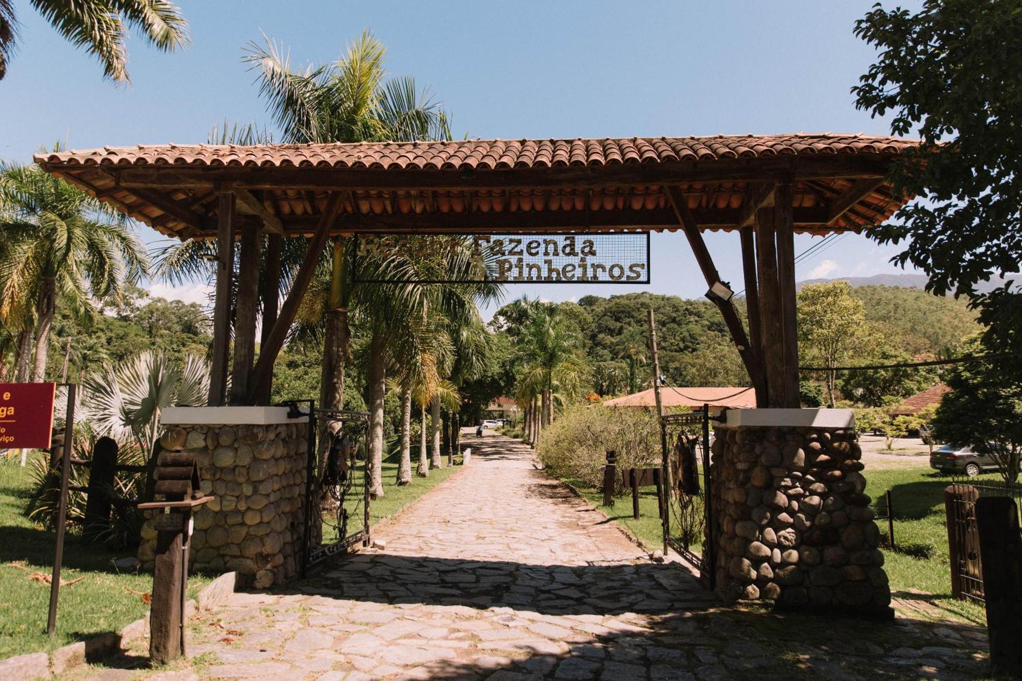 Resort Fazenda 3 Pinheiros Engenheiro Passos Exterior photo